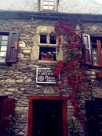 Guest house Hostal Placa Garos
